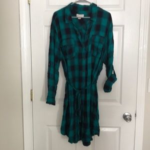 Women’s plus size plaid dress